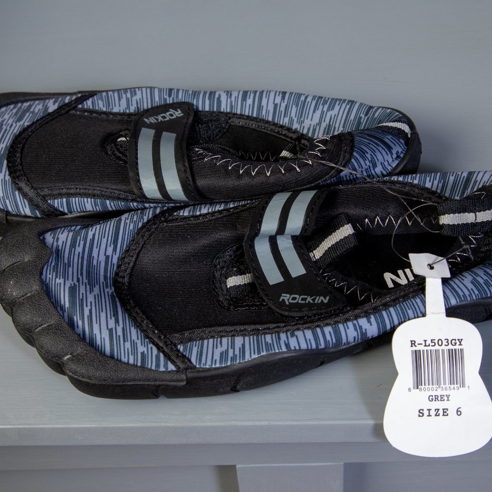 Water Shoes - Picture 2 of 2